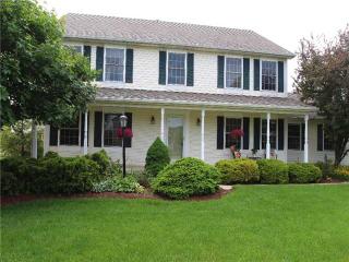 2396 Mckinley Dr, Perrysburg, OH 43551-1189