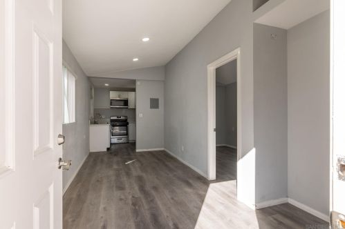 3219-3219 L St, San Diego, CA 92102-4310