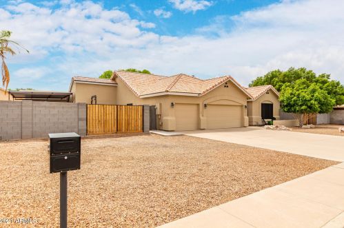 2315 Lazona Dr, Mesa, AZ 85203-2096