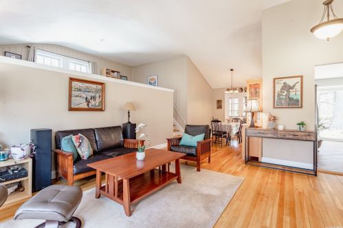 79 Cornehlsen Dr, Huntington Station, NY 11746-1132