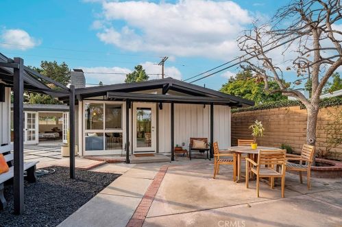 3159 Roxanne Ave, Long Beach, CA 90808-4322