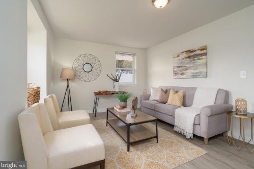 6916 Arlington Blvd, Falls Church VA  22042-1937 exterior