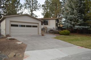 1005 Laurelwood Pl, Bend, OR 97702-2334