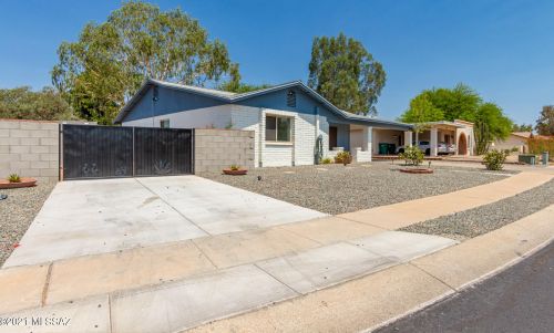 8115 Suwannee Dr, Tucson, AZ 85741-1042