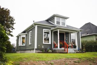 2905 7th St, Tacoma, WA 98406-6711