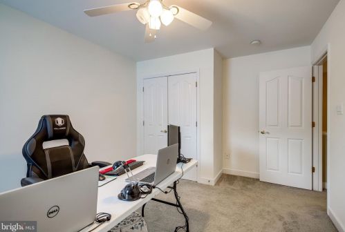 9517 Moonen Bay Ln, Bristow VA  20136-3515 exterior