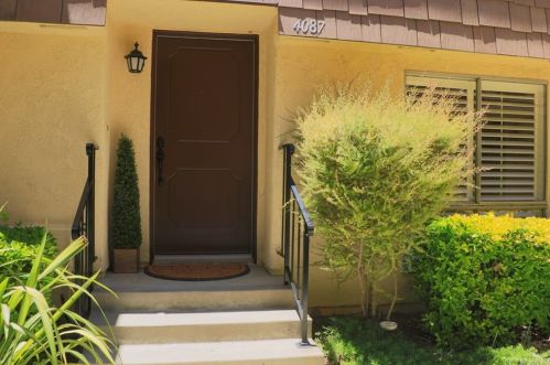 4087 Yankee Dr, Calabasas CA  91301-3526 exterior