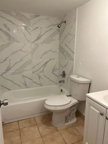 7259 24th Ave, Hialeah, FL 33016-6523