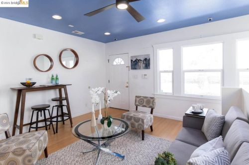 3208 Coolidge Ave, Oakland, CA 94602-2839