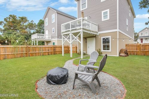 23 Island Breeze Ln, Beaufort SC  29907-1679 exterior