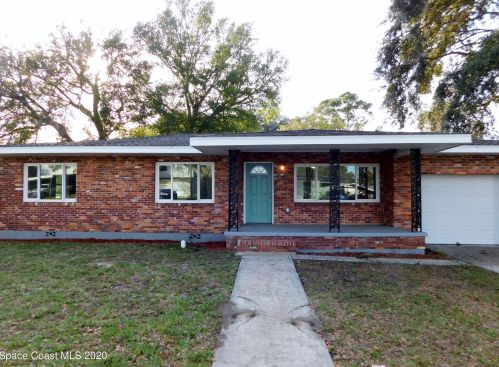 1052 Deleon Ave, Titusville, FL 32780-2402