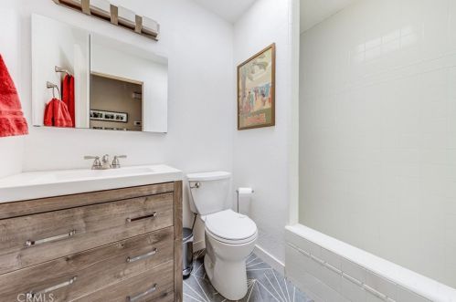 618 12th Ave, Chico CA  95926-2136 exterior