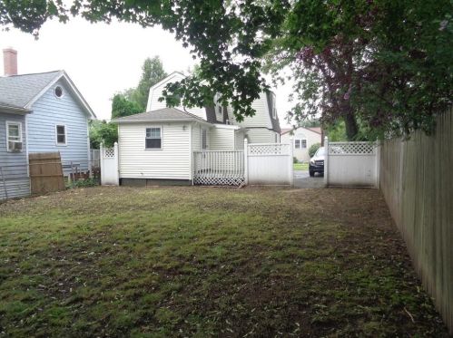 66 Hazard Ave, Warwick RI  02889-9404 exterior