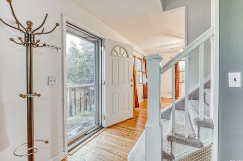 33 Newins St, Center Moriches, NY 11934-2406