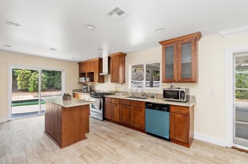 1918 College Vista Ave, Walnut CA  91789-1004 exterior
