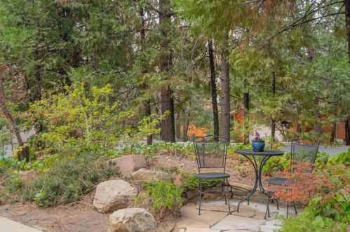 739 Sugarbush Ln, Vallecito, CA 95247-9715