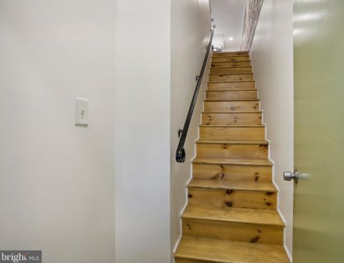 5220 Larchwood Ave, Philadelphia PA 19143-1522 exterior