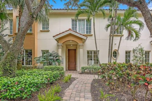 2307 Tradition Way, Naples, FL 34105-3096