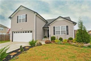 1416 Jenny Ln, Clarksville, TN 37042-9528