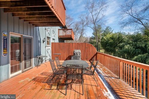 222 Longspur Dr, Wilmington DE  19808-4363 exterior