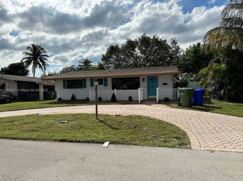 7880 11th St, Hollywood FL  33024-5147 exterior