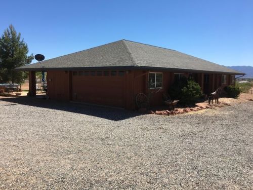 1355 Desert Holly Dr, Cornville, AZ 86325-5227