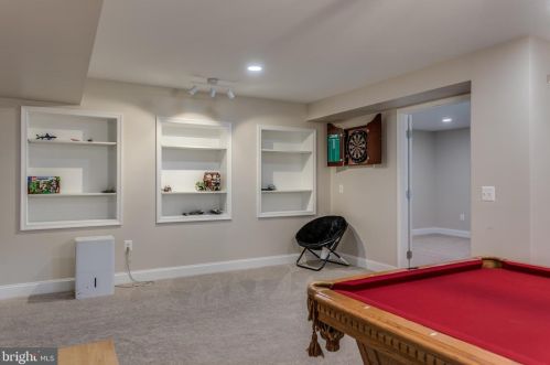 5800 Serengeti Ct, Haymarket VA  20169-3200 exterior