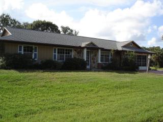 1347 Damask Ln, Sebastian, FL 32958-6139