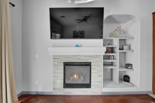 131 Feather Riv Cir, Vacaville CA 95688-8749 exterior