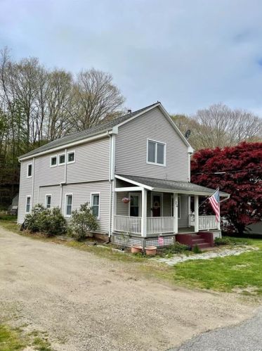 24 Boston Post Rd, East Lyme, CT 06333-1705