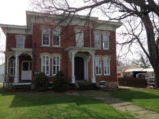 214 Main St, Lagrange, OH 44050-9202