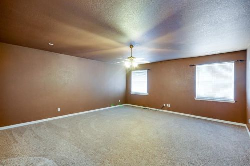 4604 Deer Valley Ln, Richardson TX  75082-3872 exterior