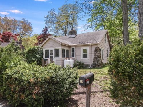 25 Hall Trl, East Hampton, CT 06447-1446