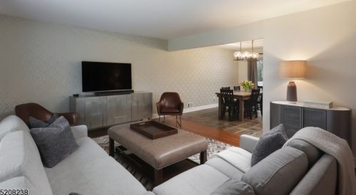 1364 Graymill Dr, Scotch Plains NJ  07076-4725 exterior