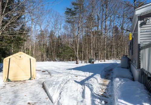 16 Saddle Back Cir, Ellsworth NH  03223-4748 exterior