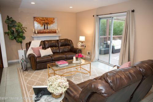 1162 Cecil Ct, Lakewood NJ  08701-5865 exterior