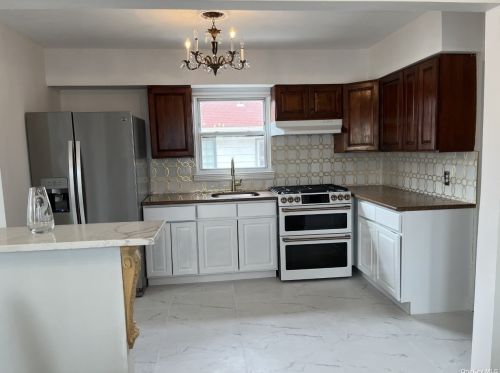 120-19 Conduit Ave, Jamaica, NY 11420-1220