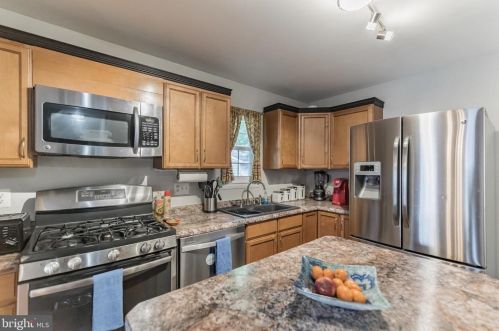 14397 Surrydale Dr, Woodbridge VA  22193-3470 exterior