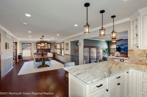 6 Cedar Ct, Jackson Twp NJ  08527-1161 exterior