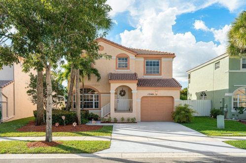 1566 157th Ave, Hollywood, FL 33027-2382