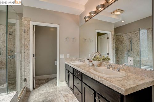 7164 Buckingham Blvd, Berkeley CA  94705-1715 exterior