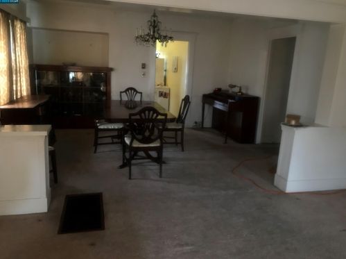 2033 87th Ave, Oakland CA  94621-1519 exterior