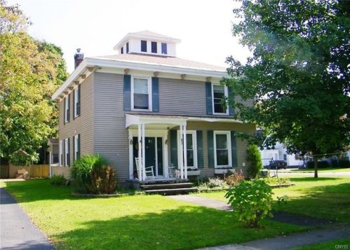 21 4th St, Empeyville, NY 13316-1425