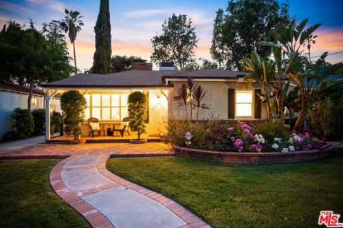 5243 Lemp Ave, North Hollywood, CA 91601-3006