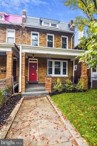1006 Newton St, Washington, DC 20017-1762