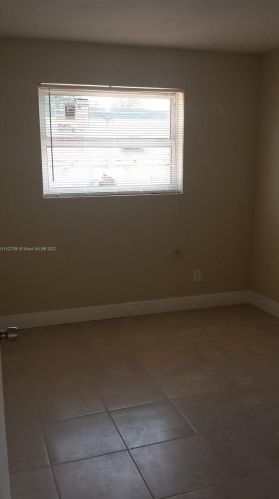 34 6th Ave, Dania Beach FL  33004-3280 exterior