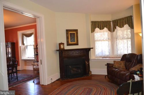 205 Lippincott Ave, Riverton NJ  08077-1309 exterior