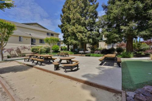 3074 Fostoria Cir, Danville CA  94526-5563 exterior