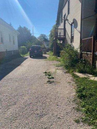 305 60, Milwaukee WI 53219-4336 exterior