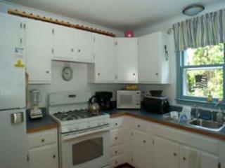 32 Durkin Dr, South Kingstown RI  02882-5161 exterior